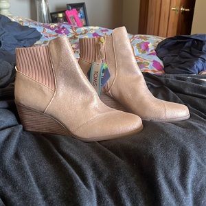 Toms Sadie Wedges, Rose Gold size 12